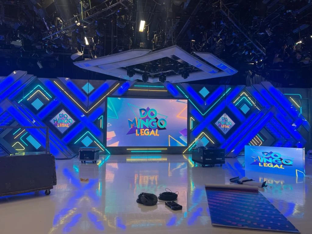 SBT aposta nos painéis de led para trazer modernidade e tecnologia para os cenários da nova programação